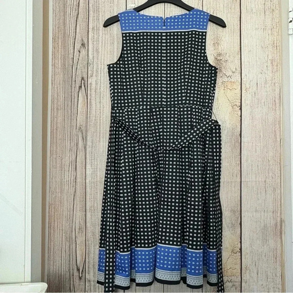 Talbots Womens Geo Print Fit & Flare Sleeveless Dress size 10 - Picture 5 of 14